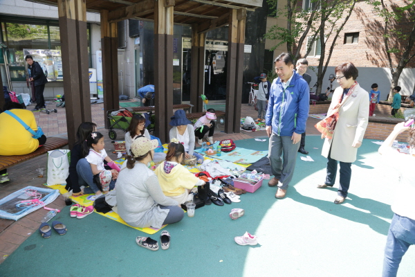 더불어역촌벼룩장터