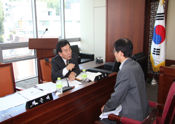 2013 회계년도 세입.세출결산 및 예비비지출 개별심사