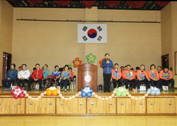 창립 10주년 기념 스카이 배드민턴클럽 초청 및 자체대회