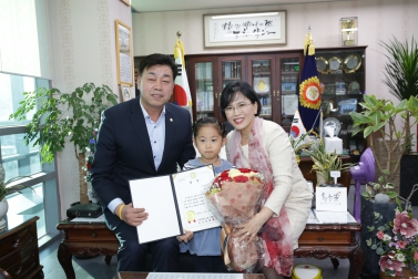 날아라새들아 그림잔치 수상 어린이 표창 수여