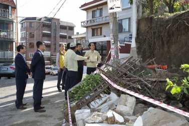 갈현로 11가길 15(구산동) 담벽 붕괴 사고 현장