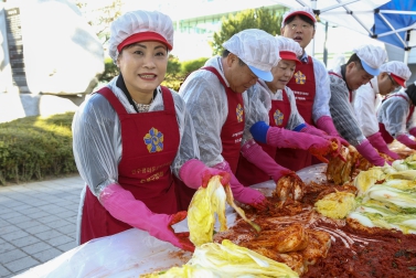 2019 민주평통 사랑의 김장 담그기