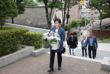 6.25참전유공자 호국영웅명비 참배